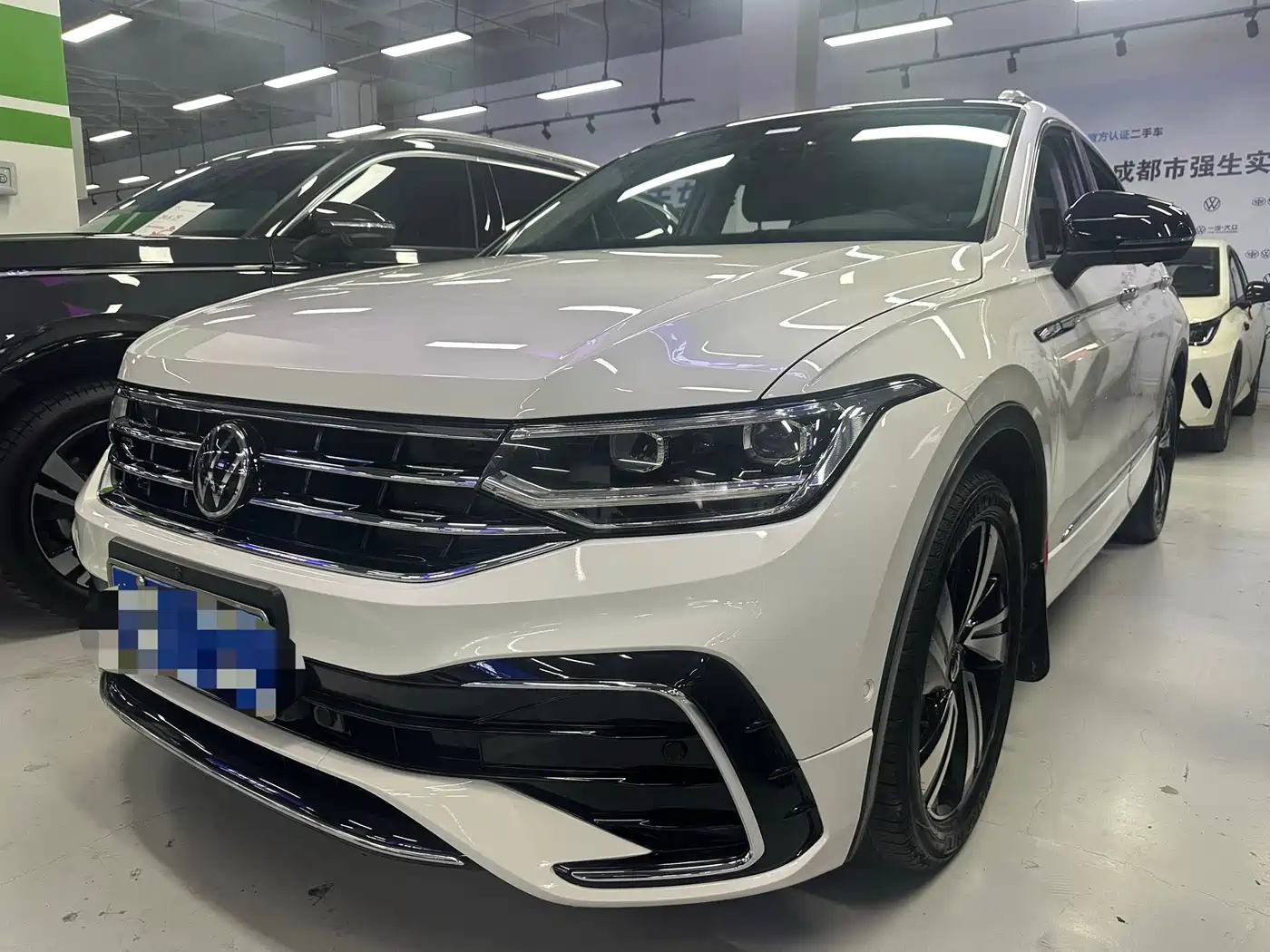 VOLKSWAGEN TIGUAN X