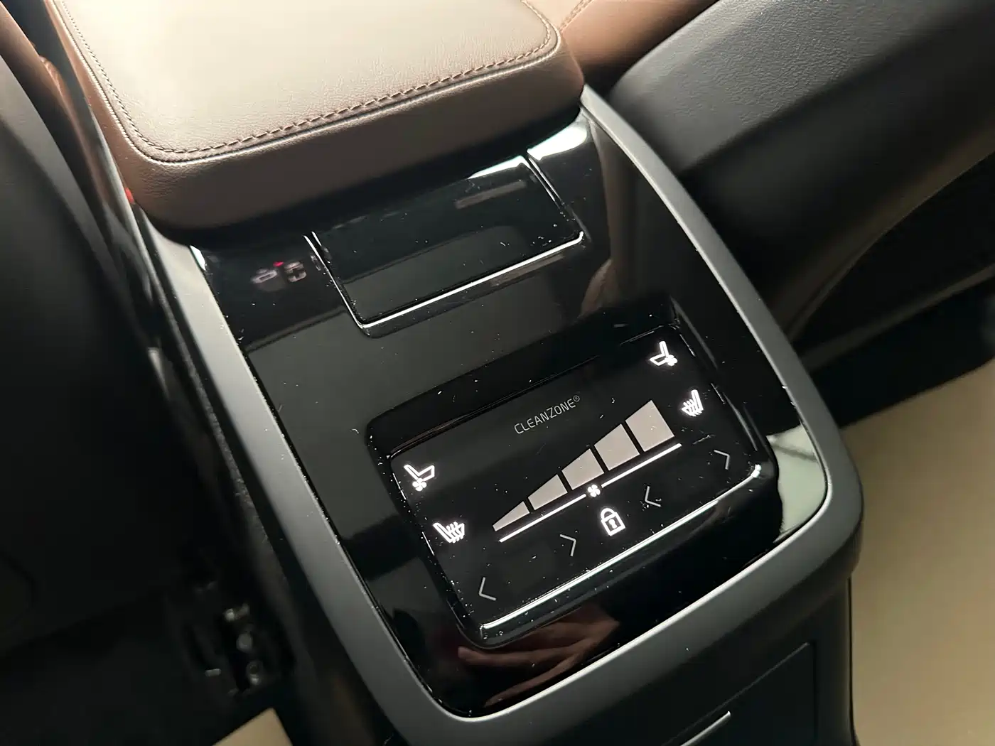 VOLVO S90 PLUG IN HYBRID