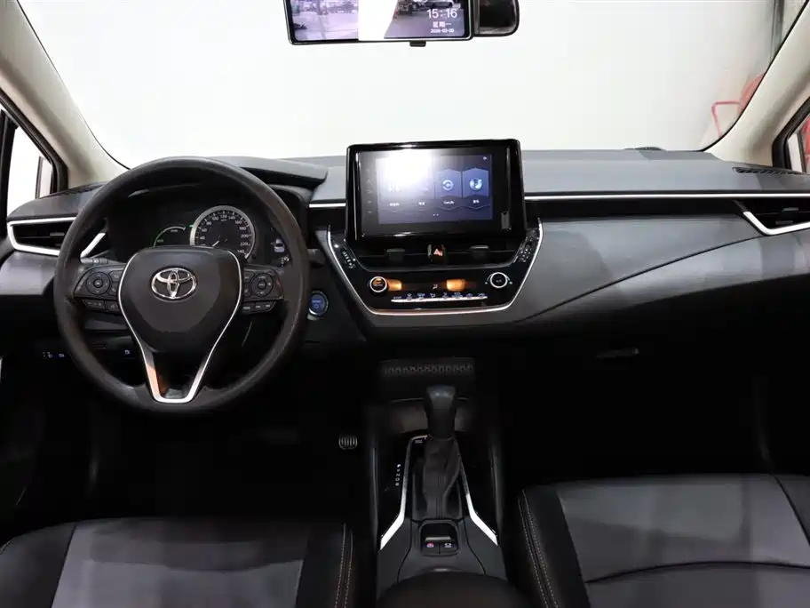 Toyota Corolla 2021 Hybrid 1.8L E-CVT Pioneer Edition фото 12