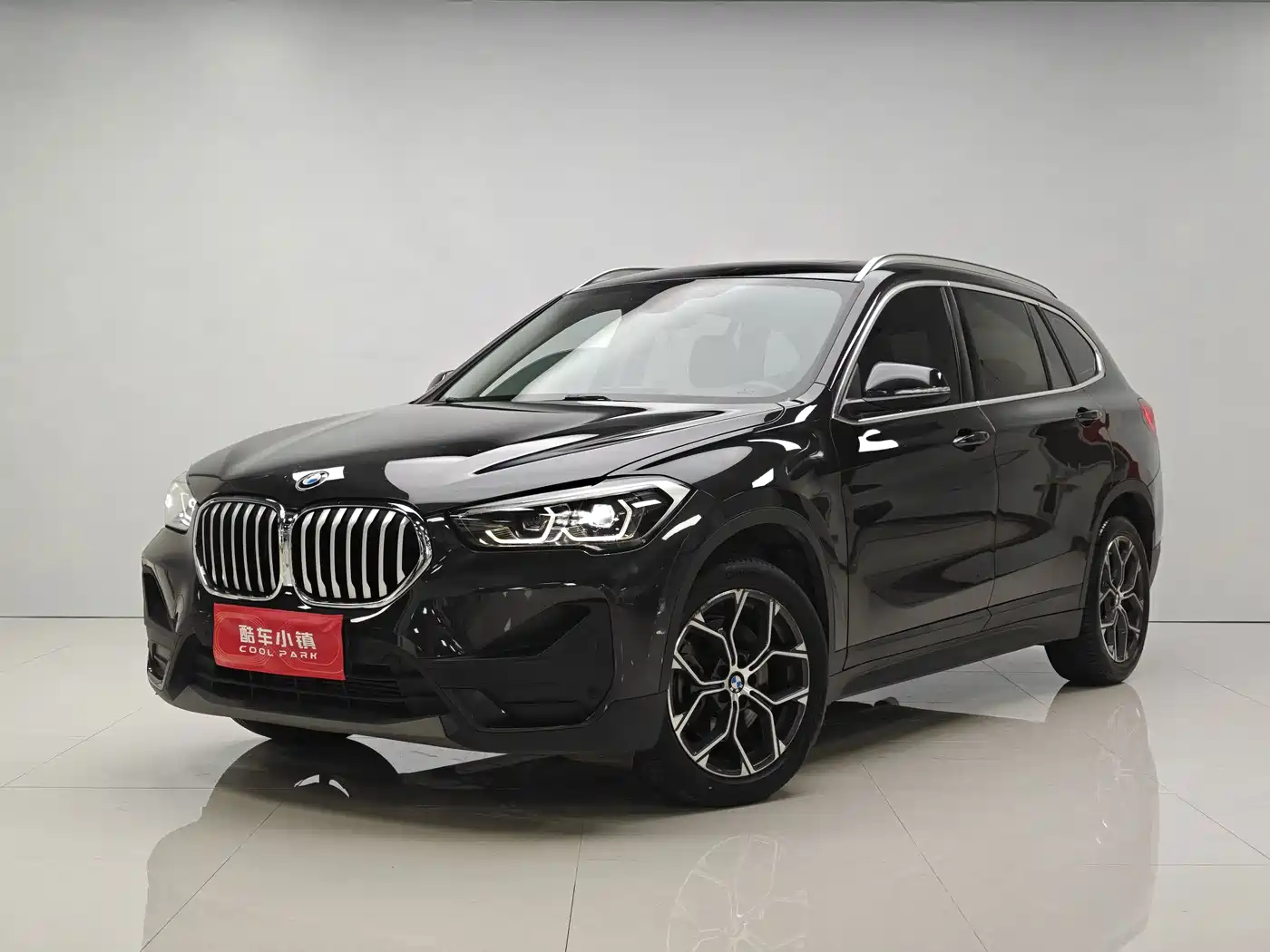 Photo 1 - BMW X1