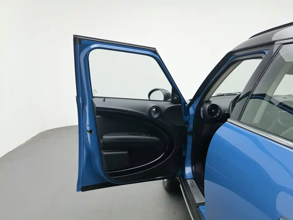 صورة 8 - MINI COUNTRYMAN