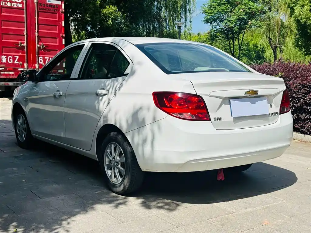 Chevrolet Sail 2015 Sail 3 1.3L Manual Ideal Edition фото 8