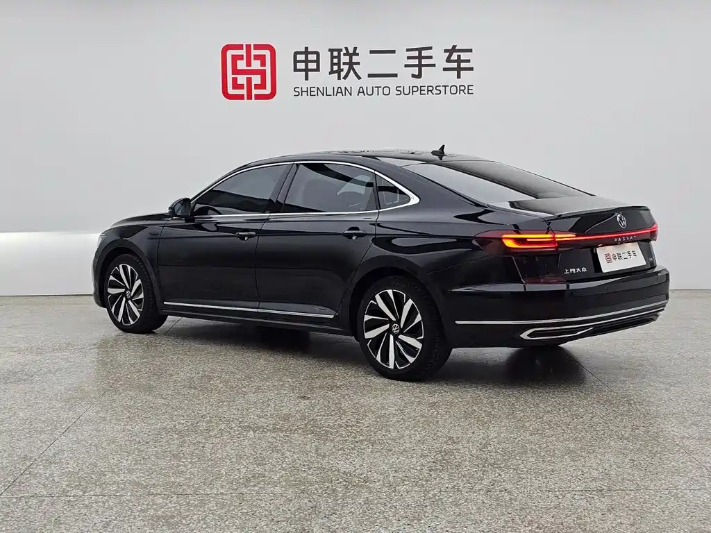 Photo 3 - Volkswagen Passat