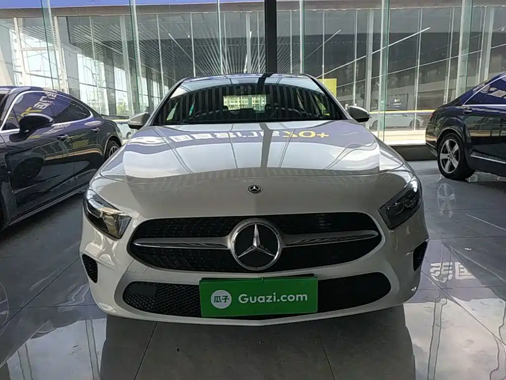 Mercedes-Benz A-Class (Import) 2020 2019 A 200 Dynamic Version