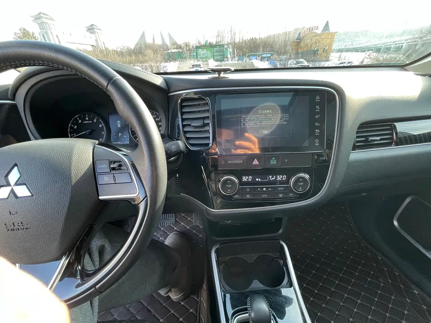 Mitsubishi Outlander 2021 Facelift 2.0L 2WD Premium Edition 7-Seater фото 26