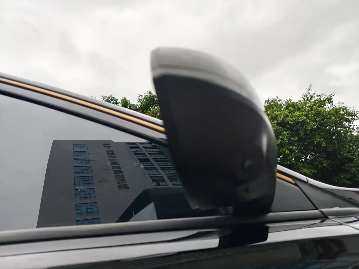 DONGFENG YI HYUN MAX