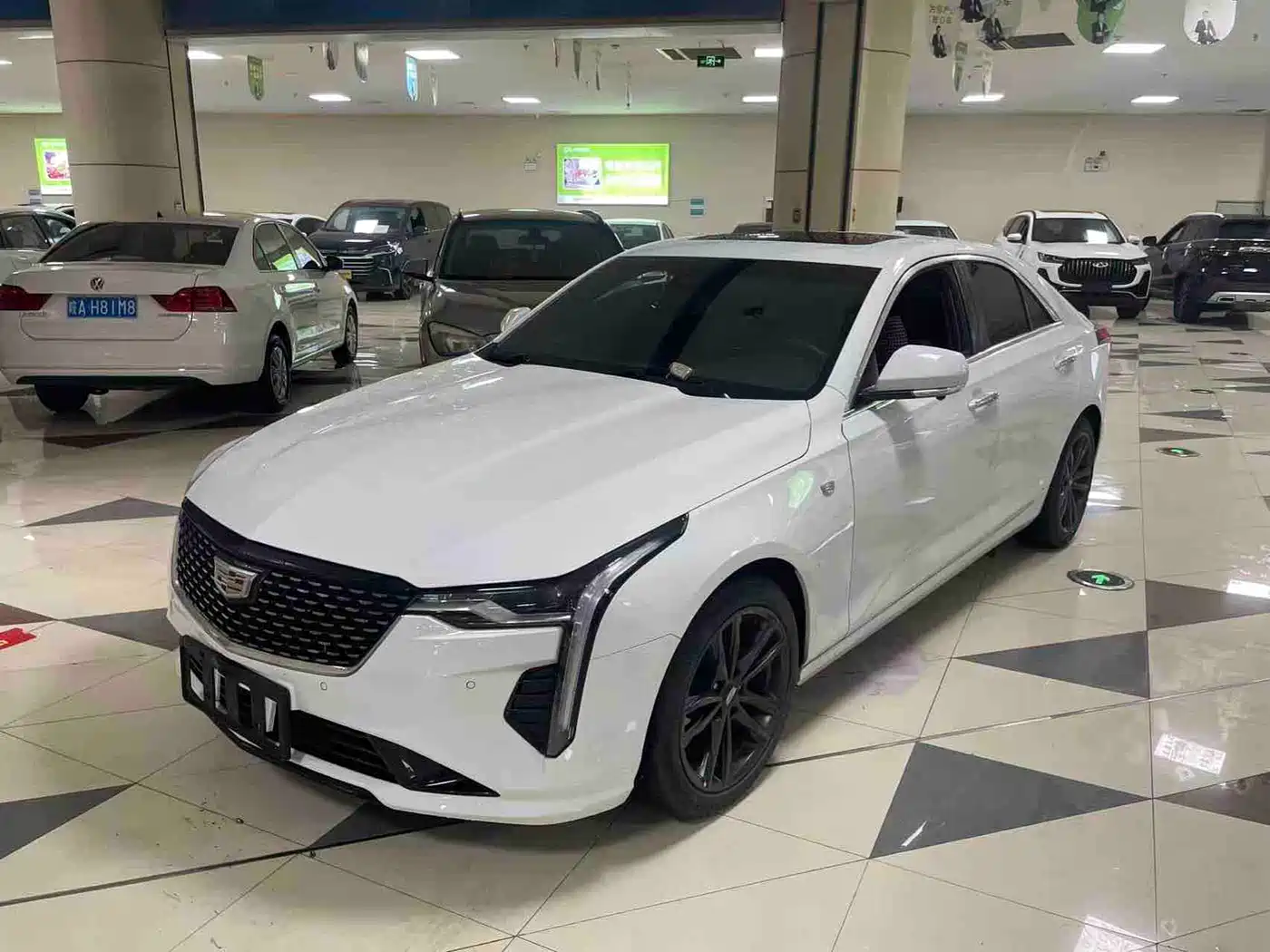 CADILLAC CT4