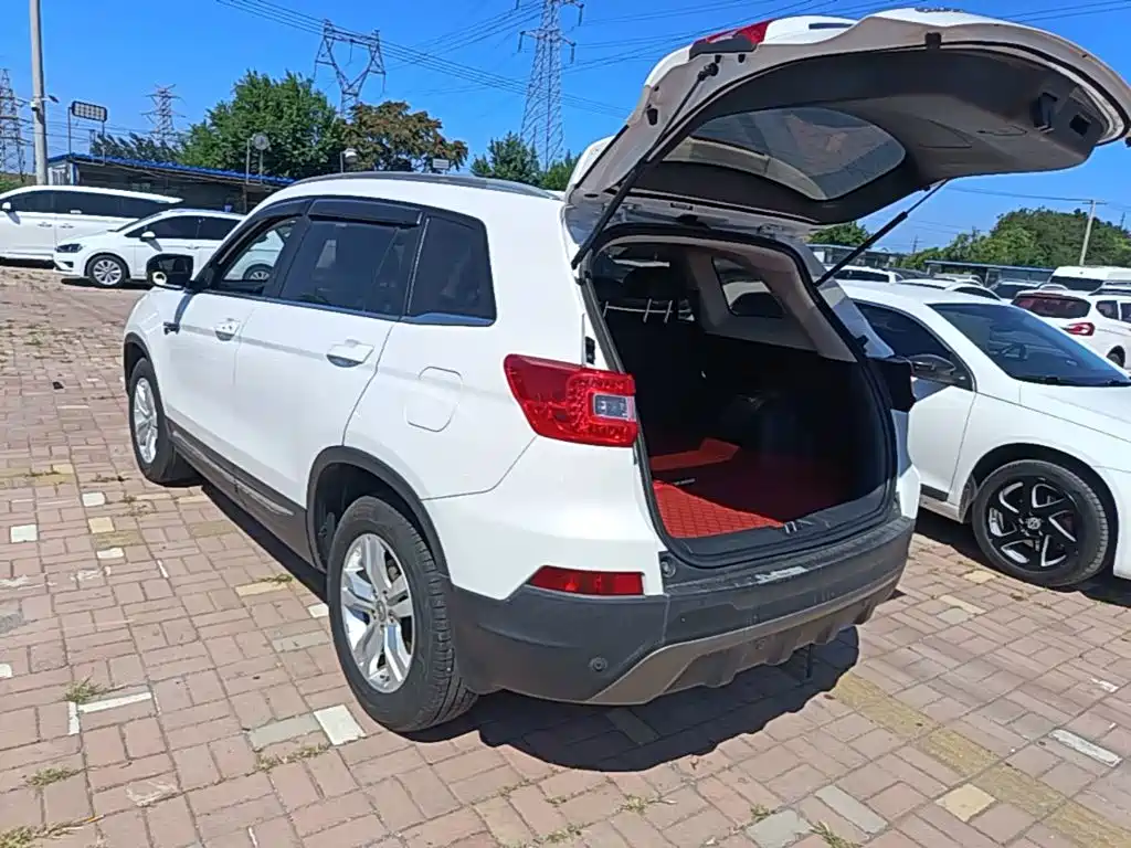 Photo 5 - Changan CS75
