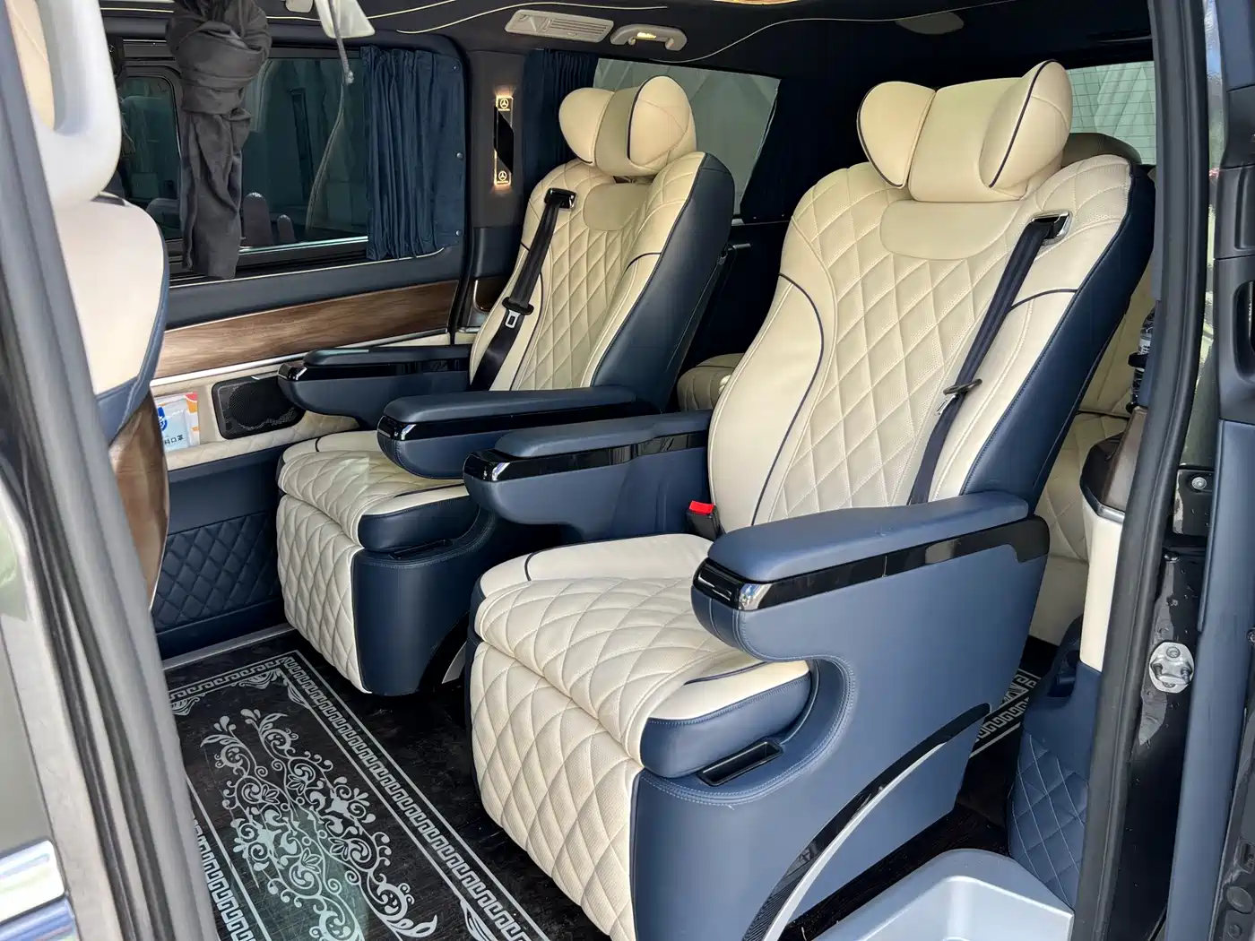 MERCEDES-BENZ V CLASS