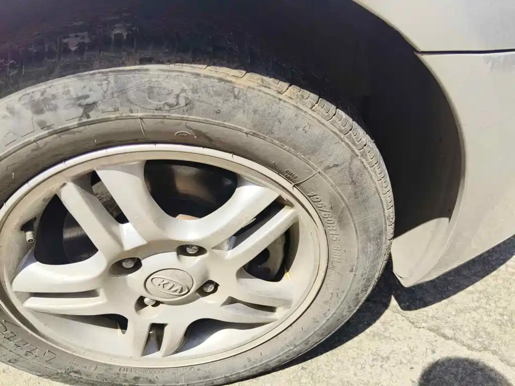 Kia Cerato 2010 2010 1.6L MT GL