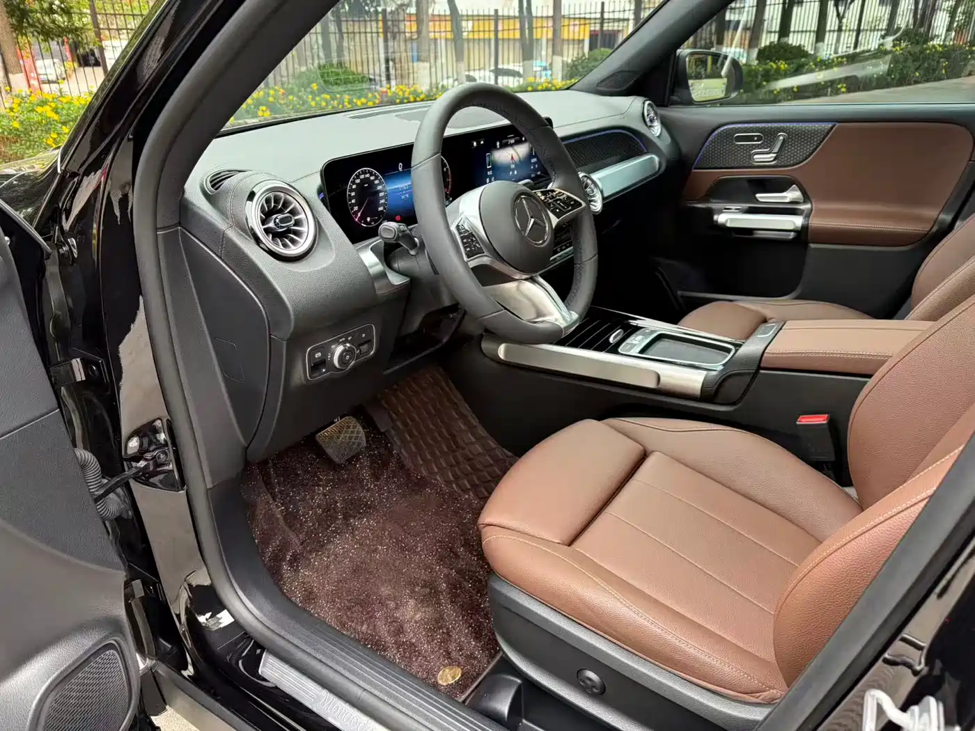Mercedes-Benz GLB 2025 Model GLB 220 Fashion Style фото 22