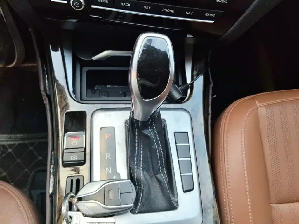 Hanteng Auto Hanteng X7 2018 2018 Model X7S 1.5T Automatic Luxury Edition