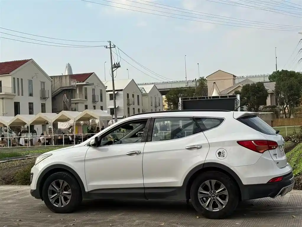 Hyundai Santa Fe 2013 Model 2.4L Automatic 2WD Smart фото 14