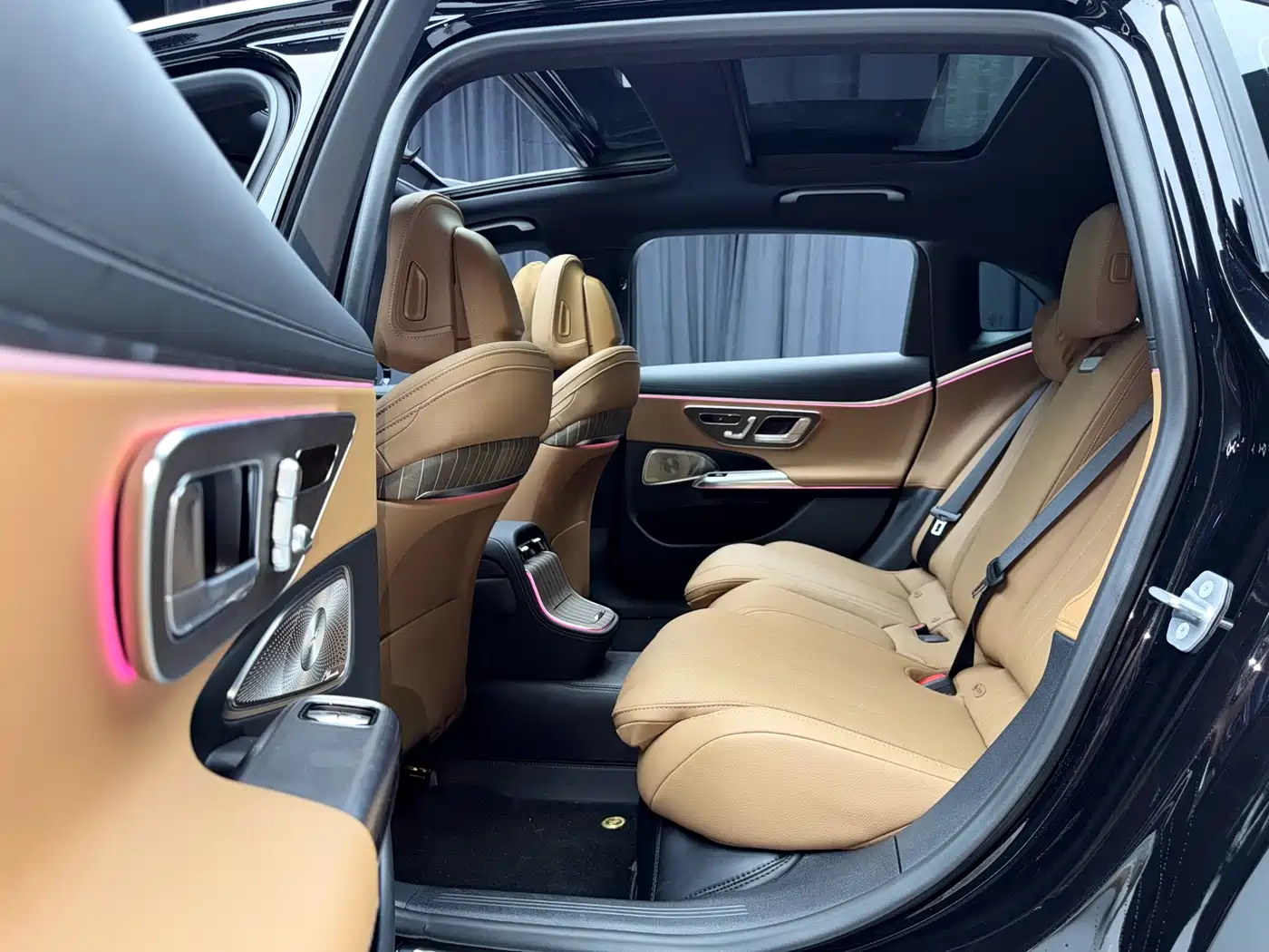 Mercedes-Benz E-Class 2025 E 300 L Luxury фото 10