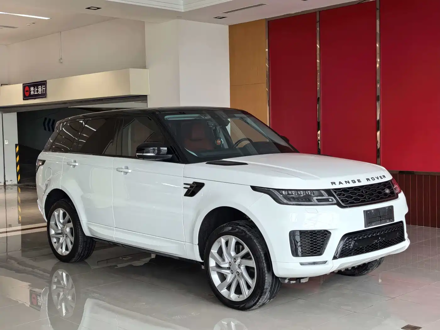 Land Rover Range Rover Sport 2020 3.0 L6 HSE DYNAMIC фото 2