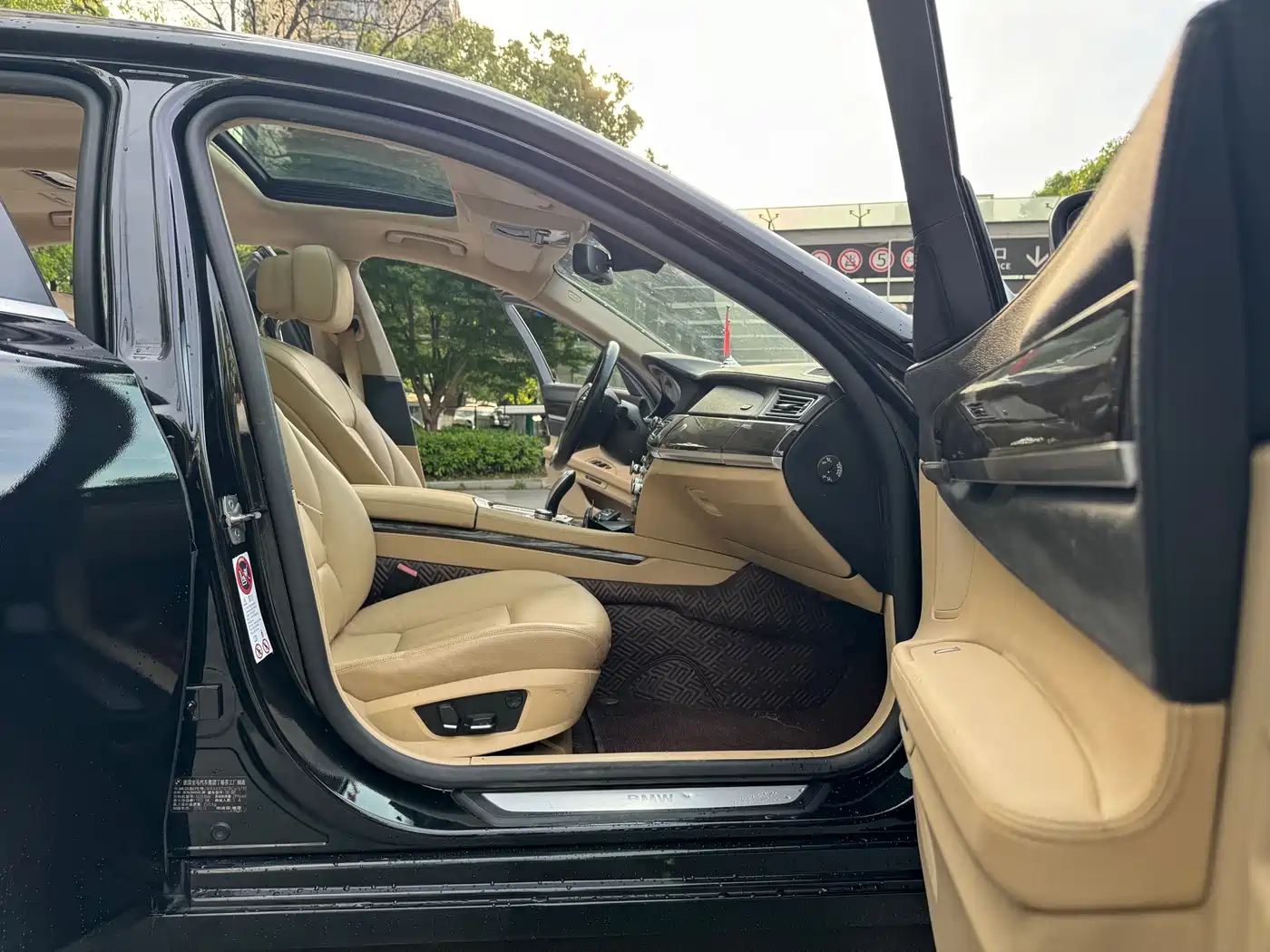 BMW 7 Series 2011 730Li Elegance фото 11