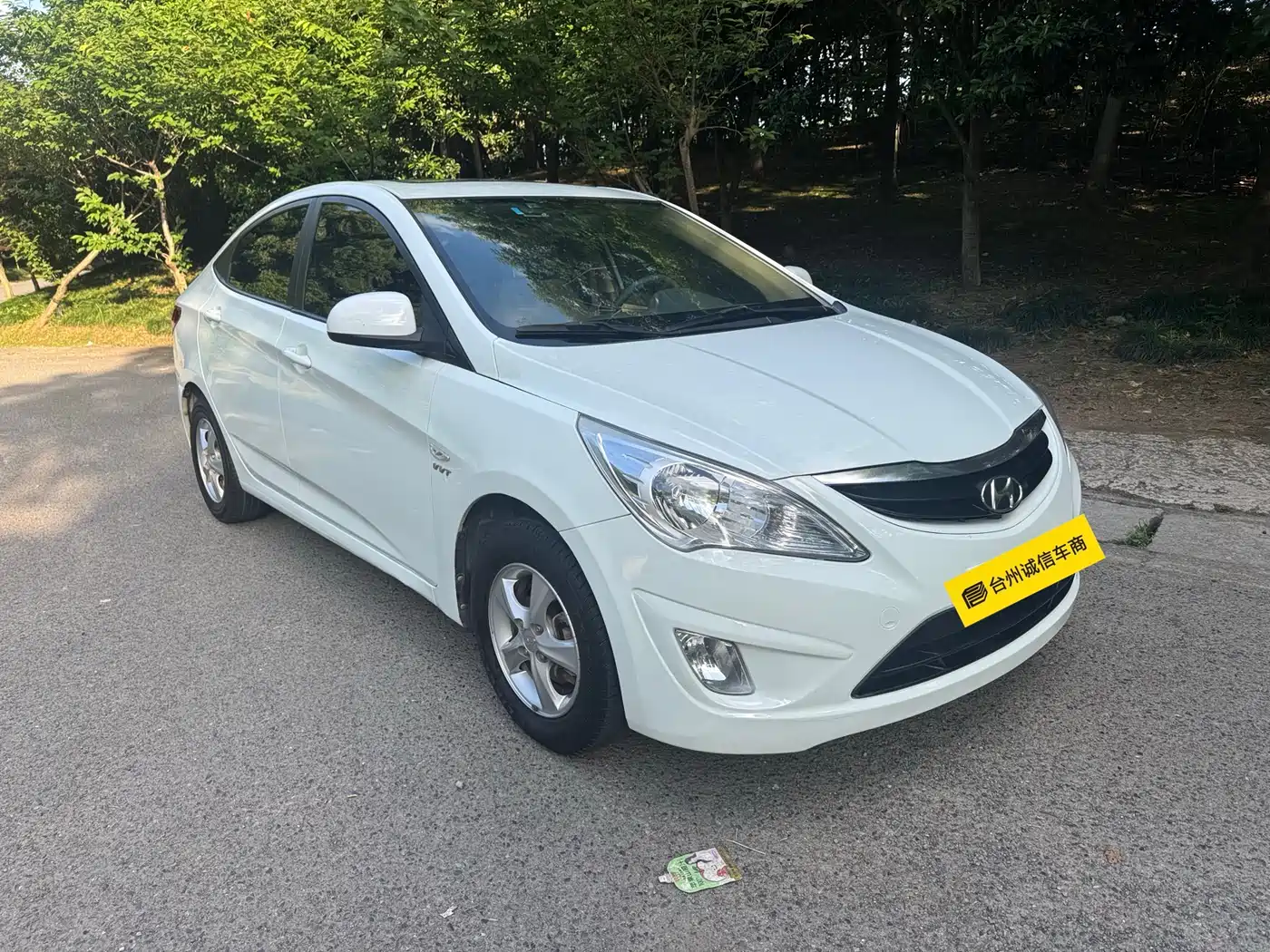 Hyundai Verna 2010 Sedan 1.4L Automatic Fashion GT фото 3