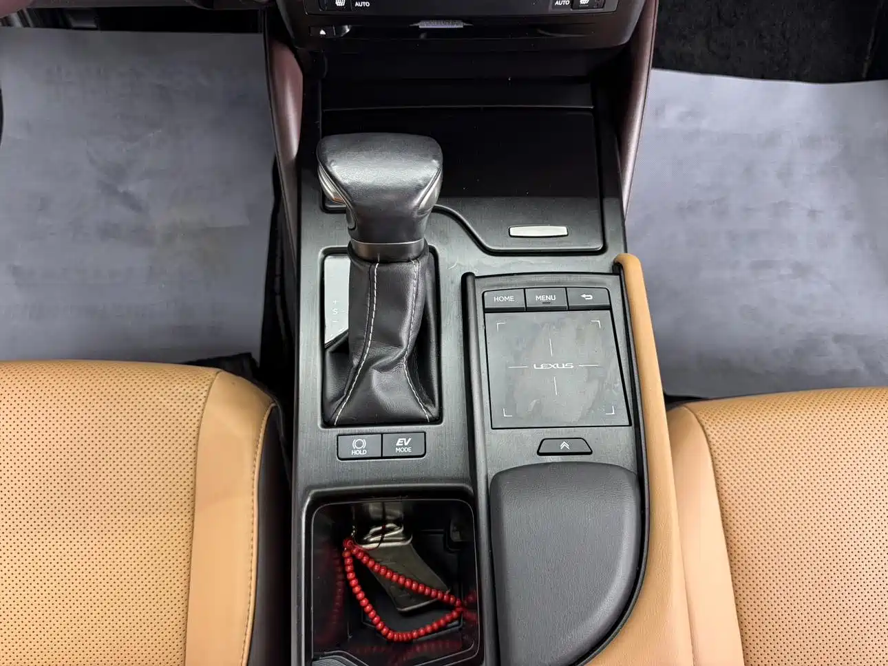 Lexus ES 2018 300h Excellence Edition China V фото 24