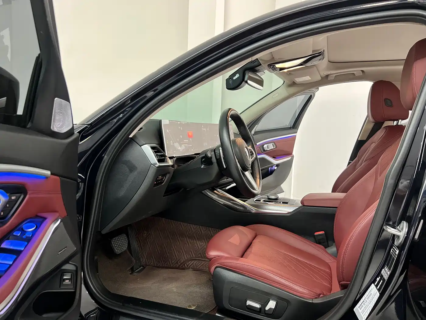 BMW 3 Series 2023 325Li M Sport Black Night Package фото 5