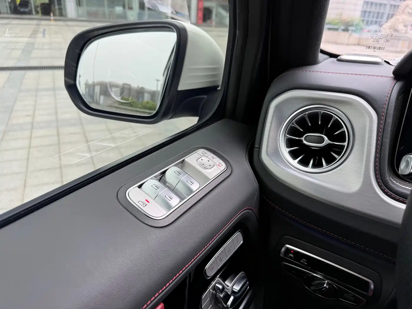 Mercedes-Benz G-Class 2024 G 500 фото 13