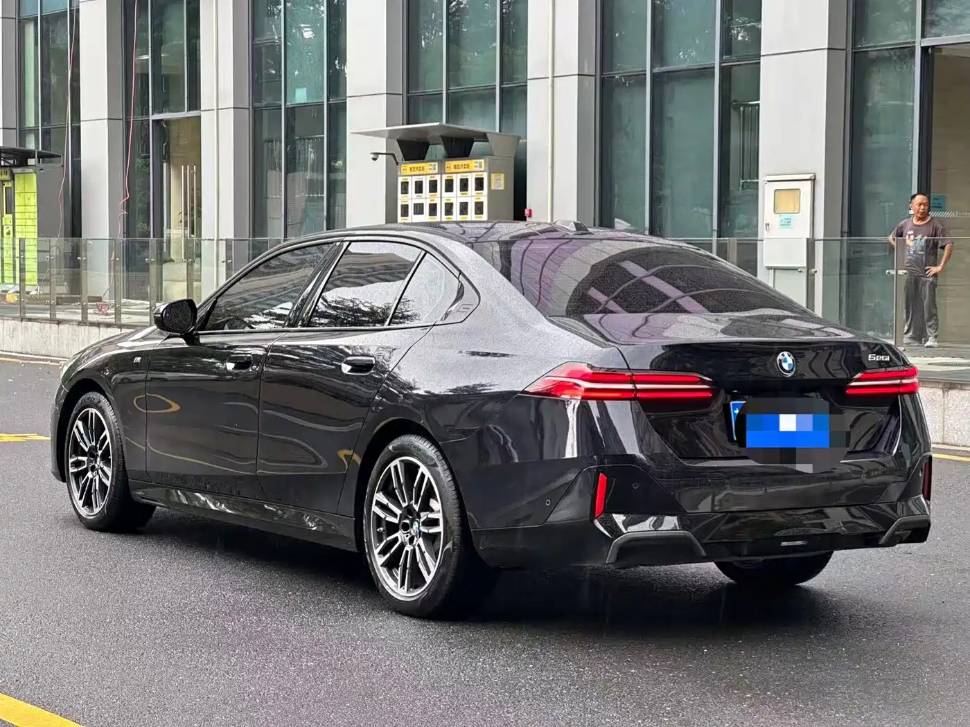 2025 BMW 5 Series (Import)