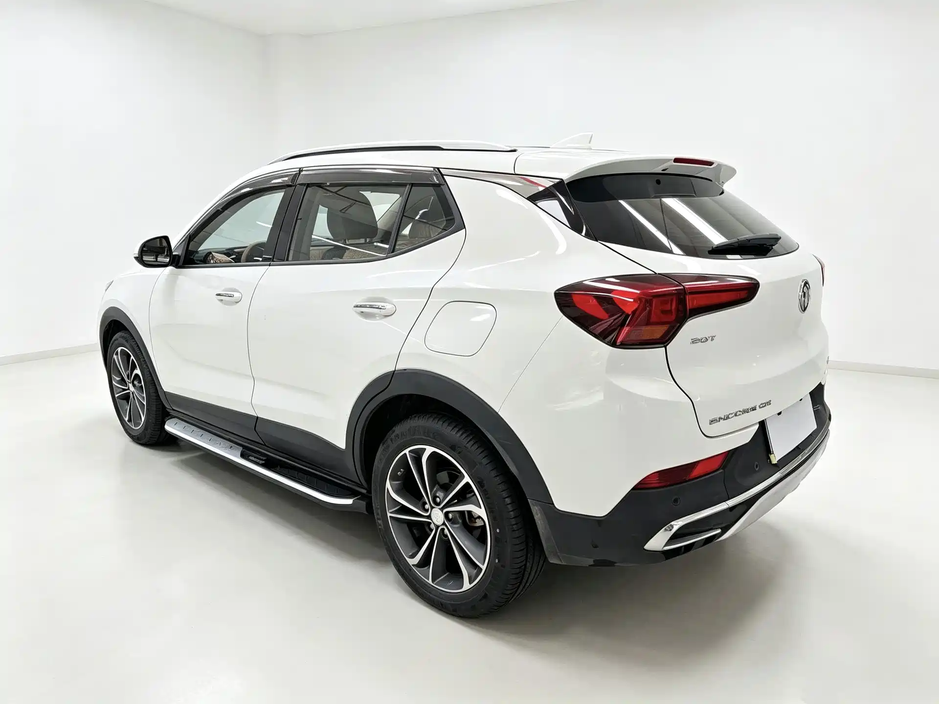 Photo 12 - Buick Encore GX
