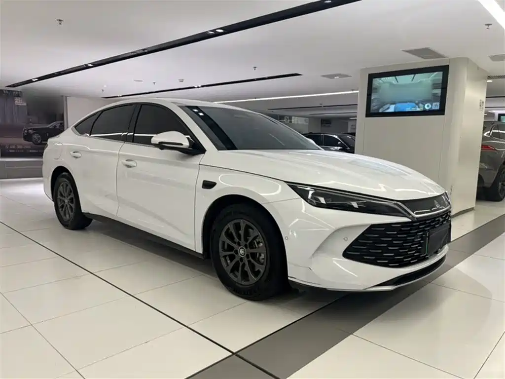 BYD Qin L 2025 DM-i Smart Drive Edition 80KM Leading фото 19