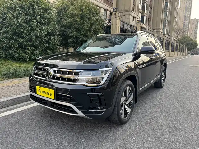 VOLKSWAGEN TOURANG 2024