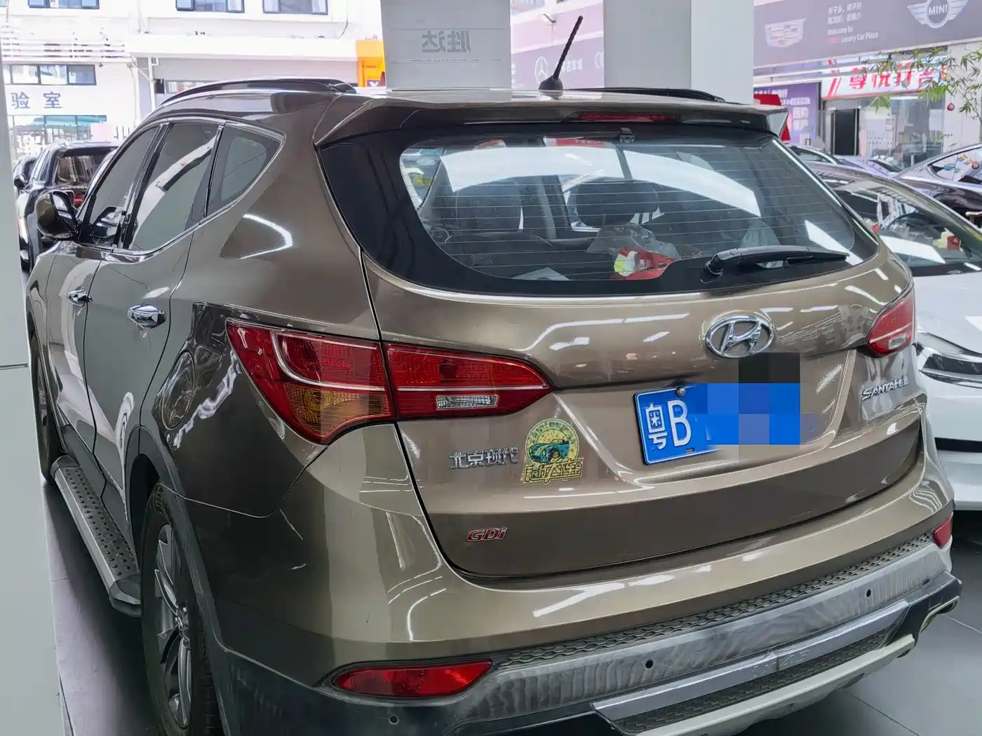 Hyundai Santa Fe 2013 2013 Facelift 2.4L Automatic 4WD Smart