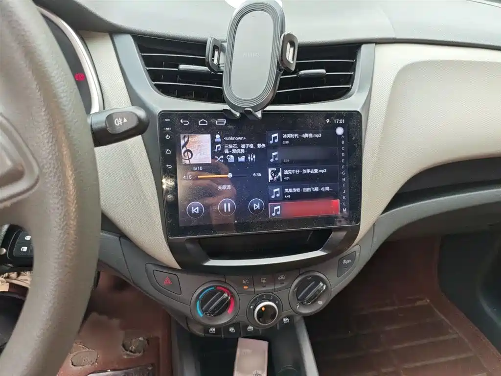 Chevrolet Sail 2015 Sail 3 1.5L Manual Ideal Sunroof Edition фото 6