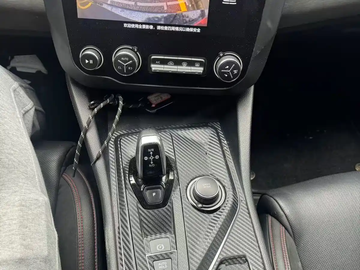 Lynk & Co 03 2019 2.0TD Auto Power Version фото 15