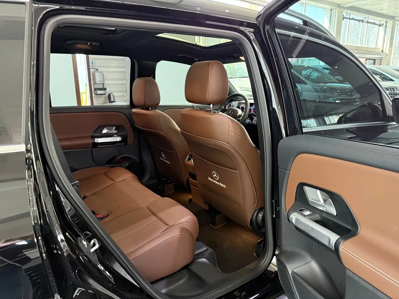 Mercedes-Benz GLB 2025 GLB 220 Dynamic фото 9