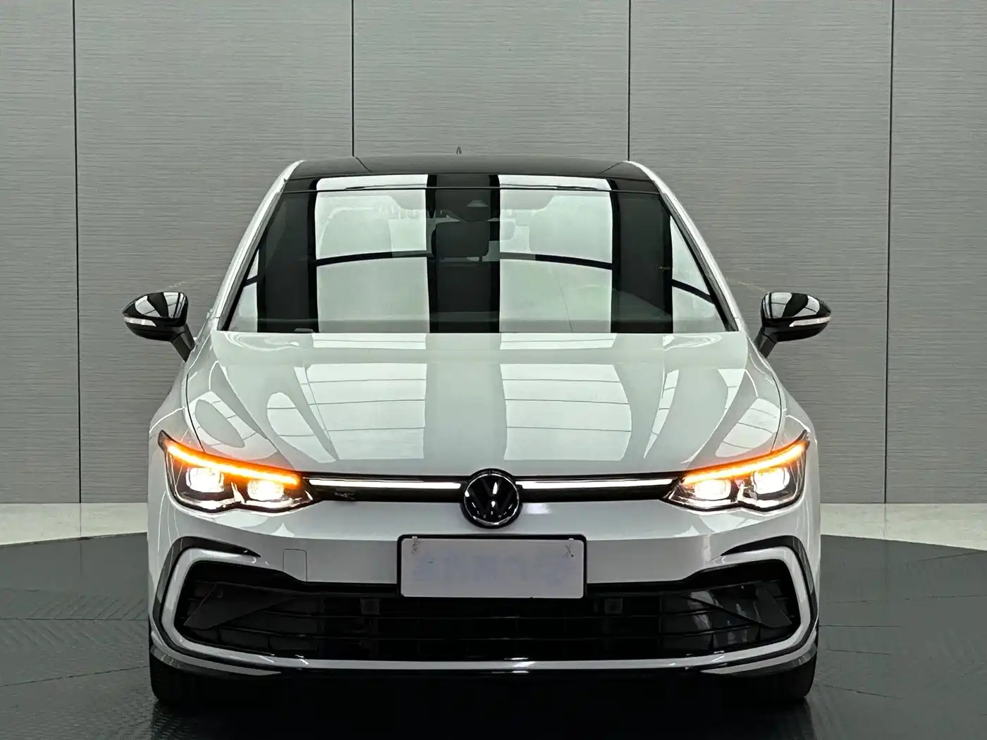 Volkswagen Golf 2021 280TSI DSG R-Line фото 2