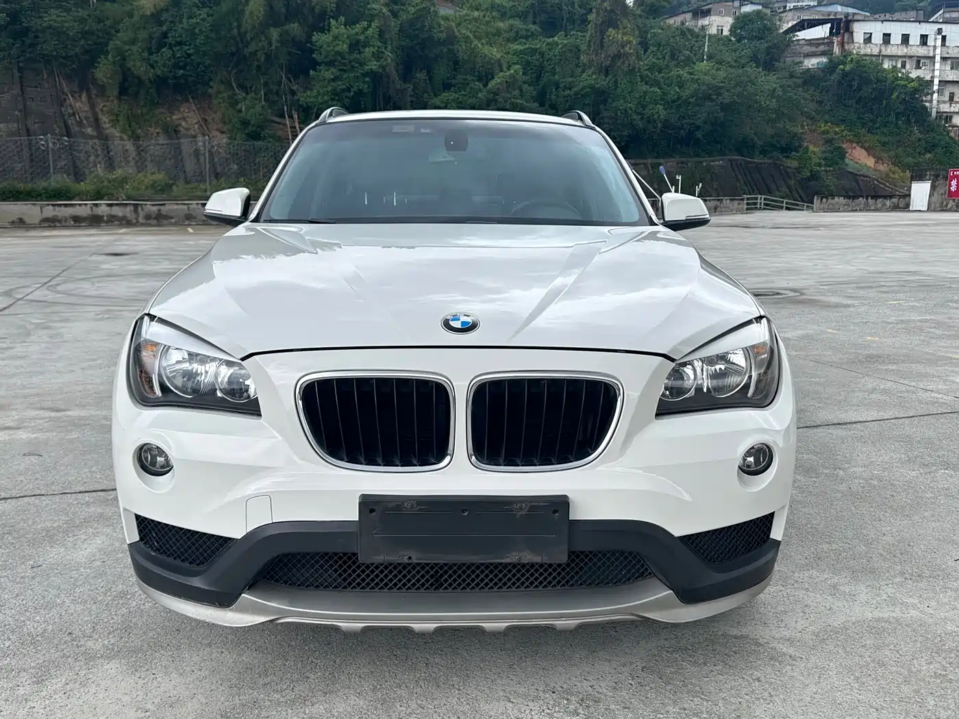 BMW X1 2014 sDrive18i Fashion Edition фото 2