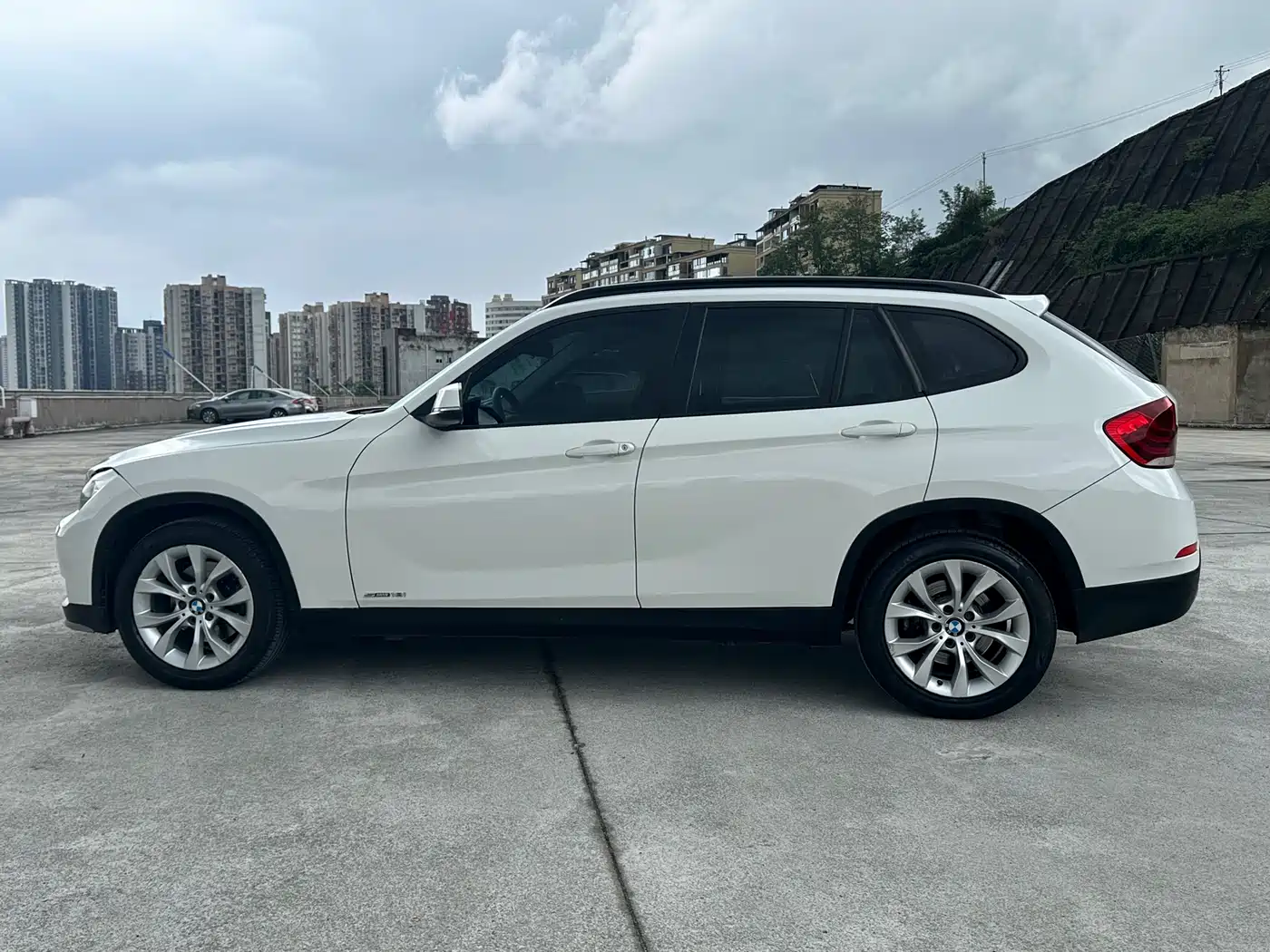 BMW X1 2014 sDrive18i Fashion Edition фото 8