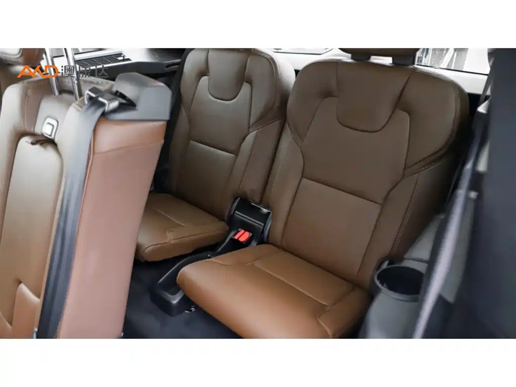 صورة 9 - Volvo XC90