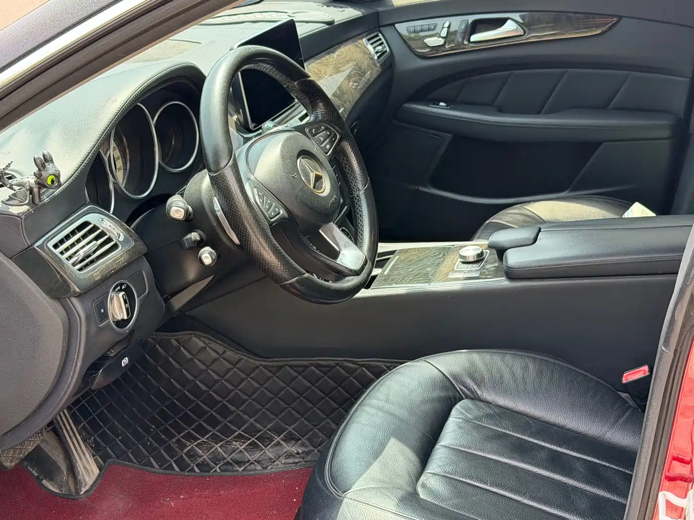 Mercedes-Benz CLS 2015 CLS 320 фото 4