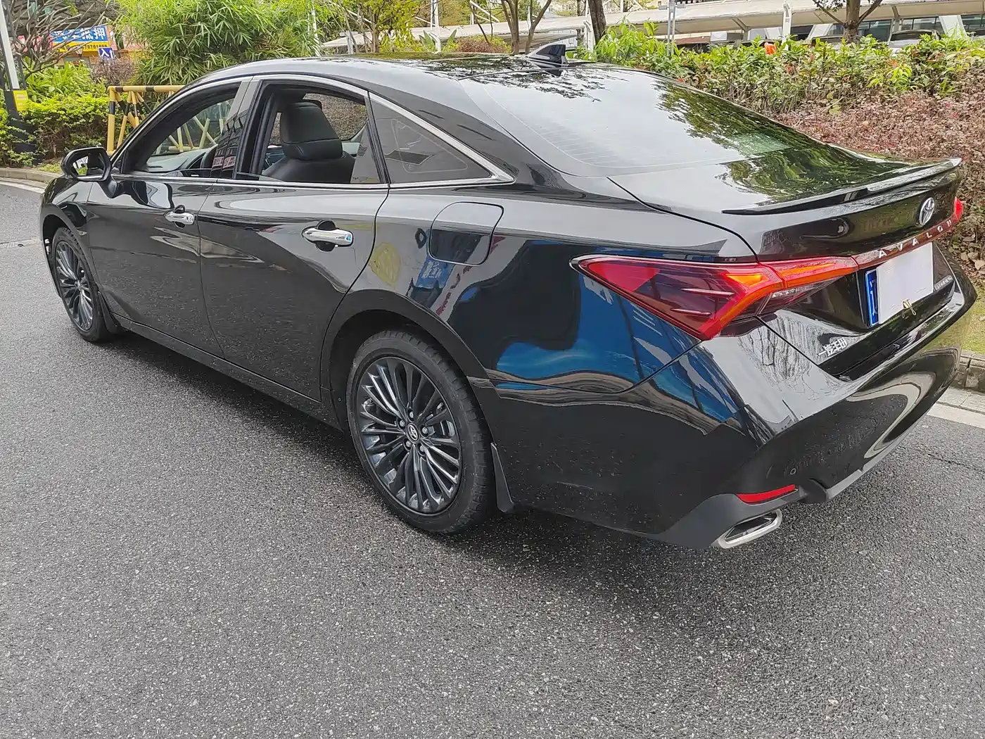 Toyota Avalon 2021 2.5L Touring Noble SPORT Edition фото 6