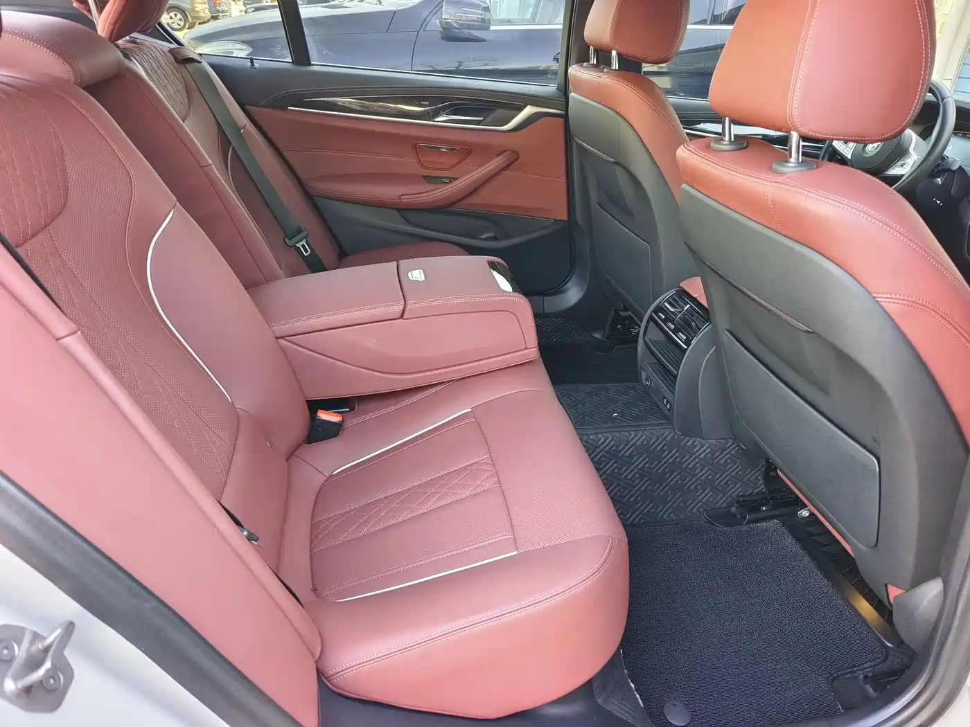 BMW 5 Series 2022 525Li M Sport Package фото 9