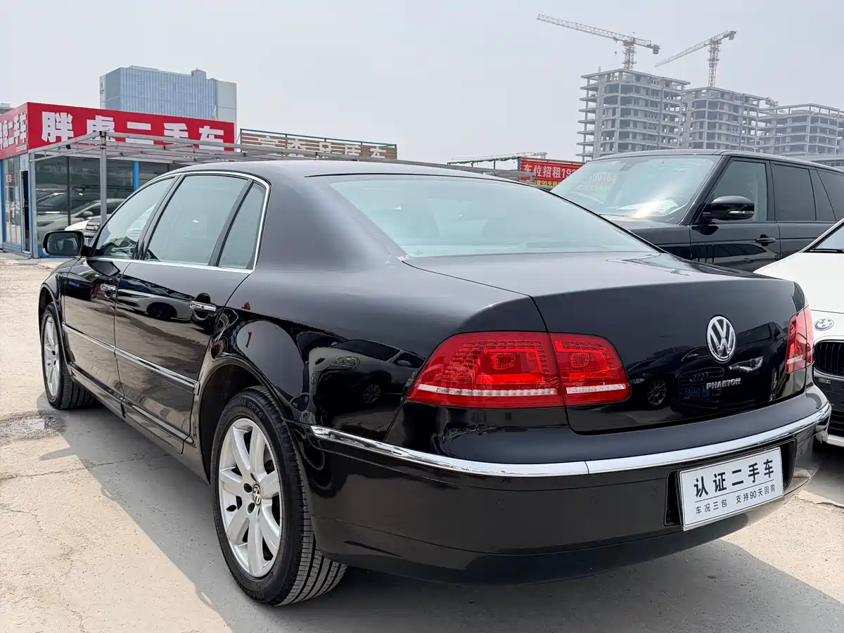 Volkswagen Phaeton 2011 3.6L V6 5-Seater Extended Comfort фото 4