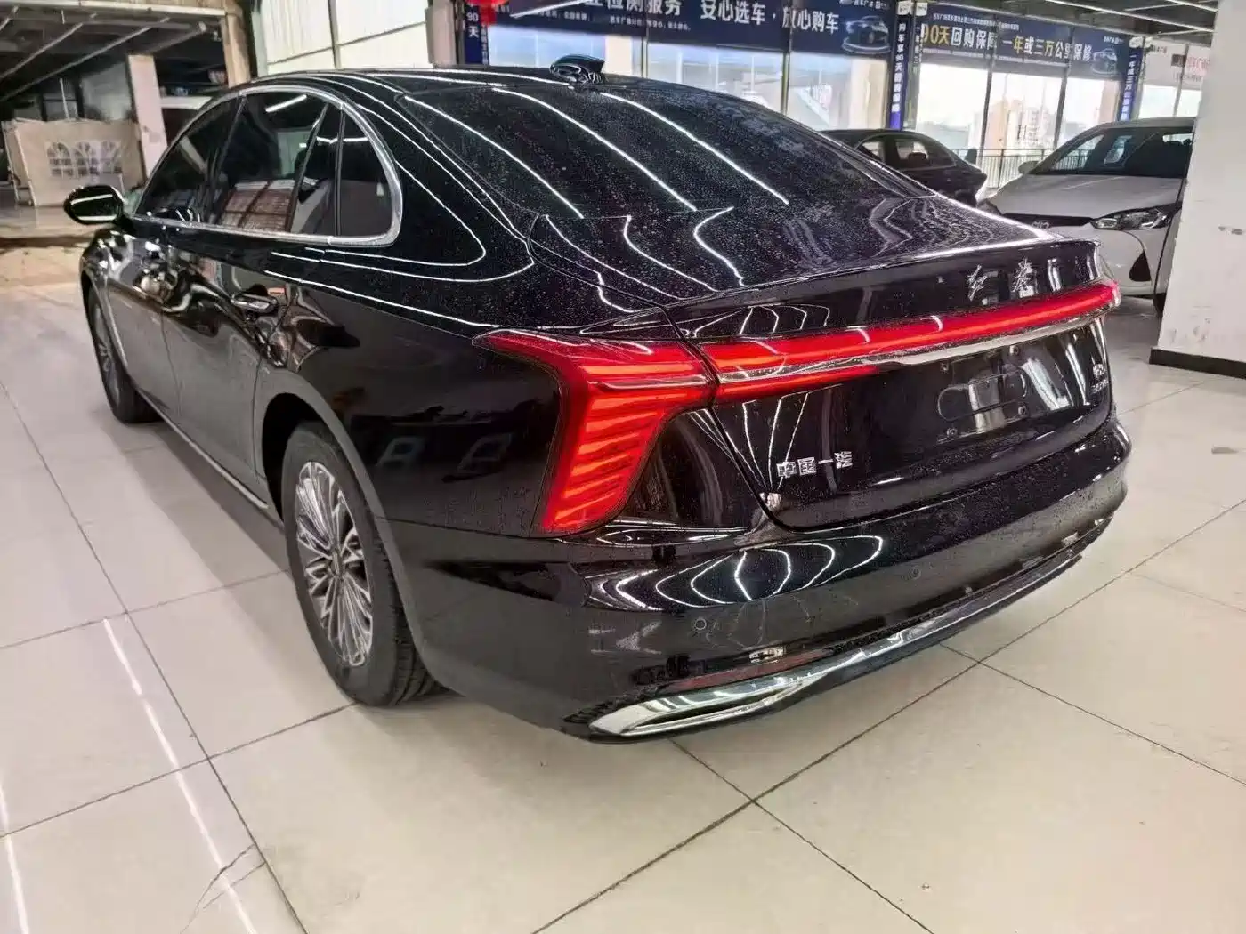 Hongqi H5 2023 1.5T DCT Smart Connect Flag Rhythm фото 9