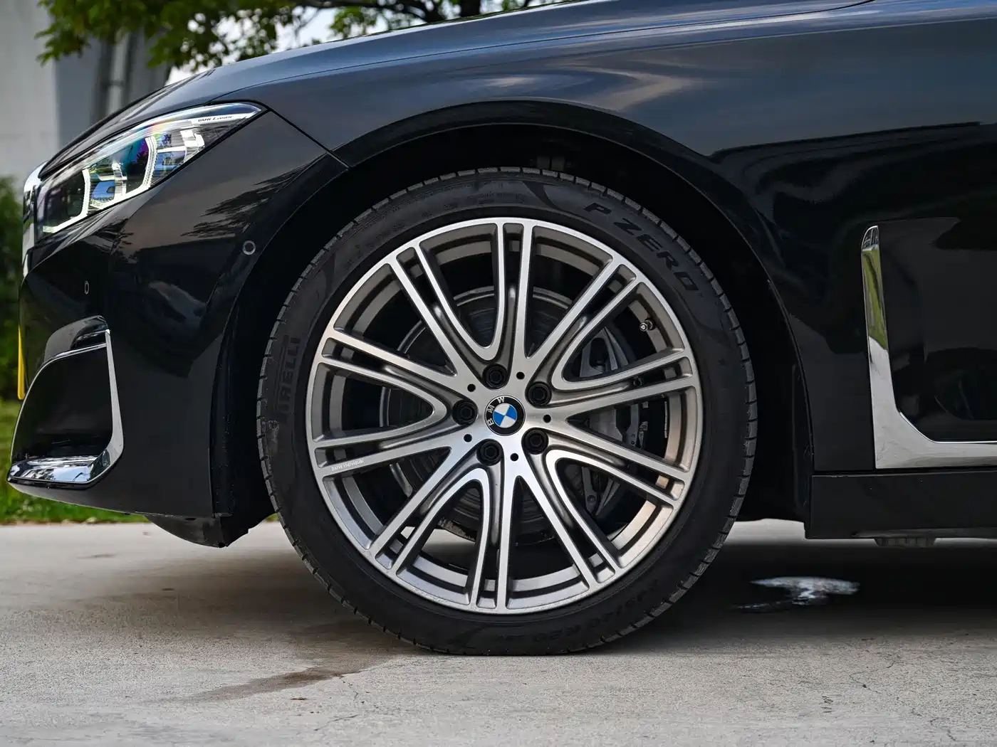 BMW 7 Series 2022 2021 Model 740Li xDrive Executive Luxury Package