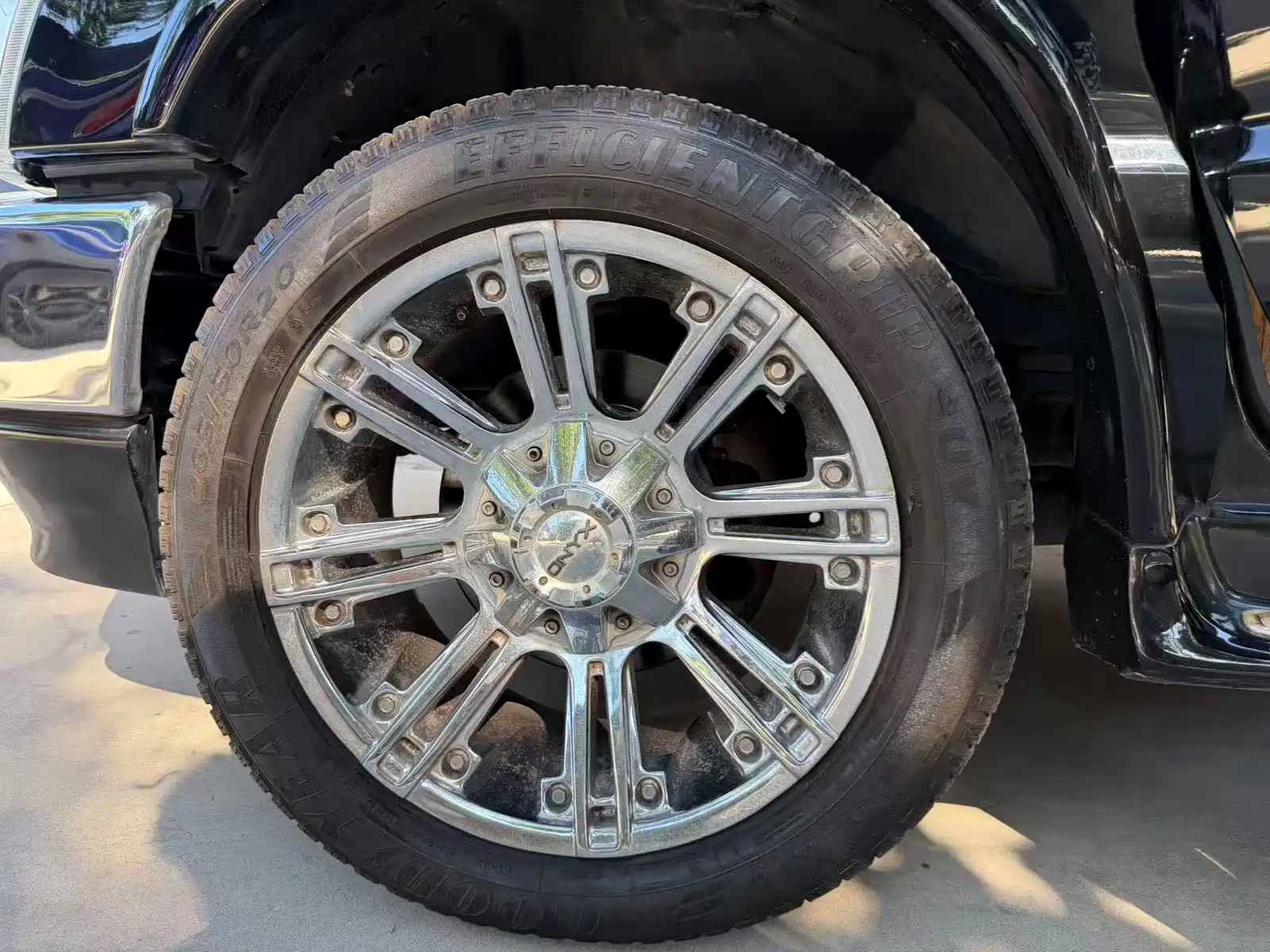 Photo 7 - Ford E350