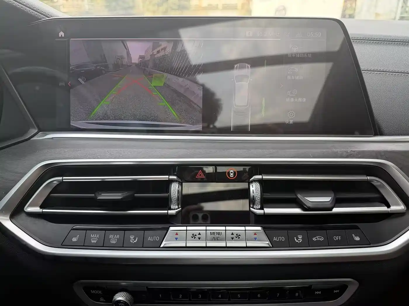 BMW X5 (Import) 2019 xDrive30i X Design Package фото 19