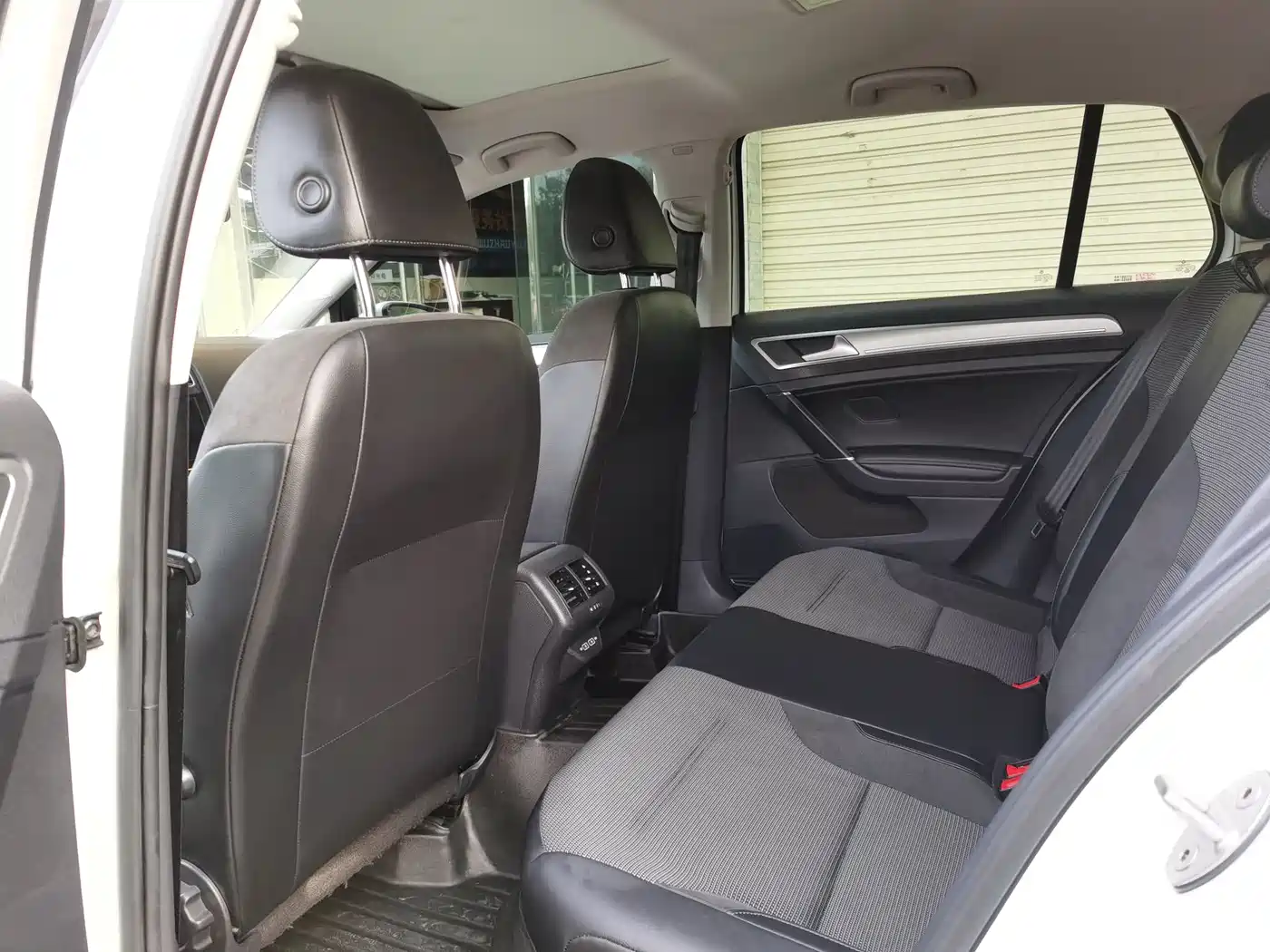 Volkswagen Golf 2020 Beloved Edition 280TSI DSG Comfort фото 8