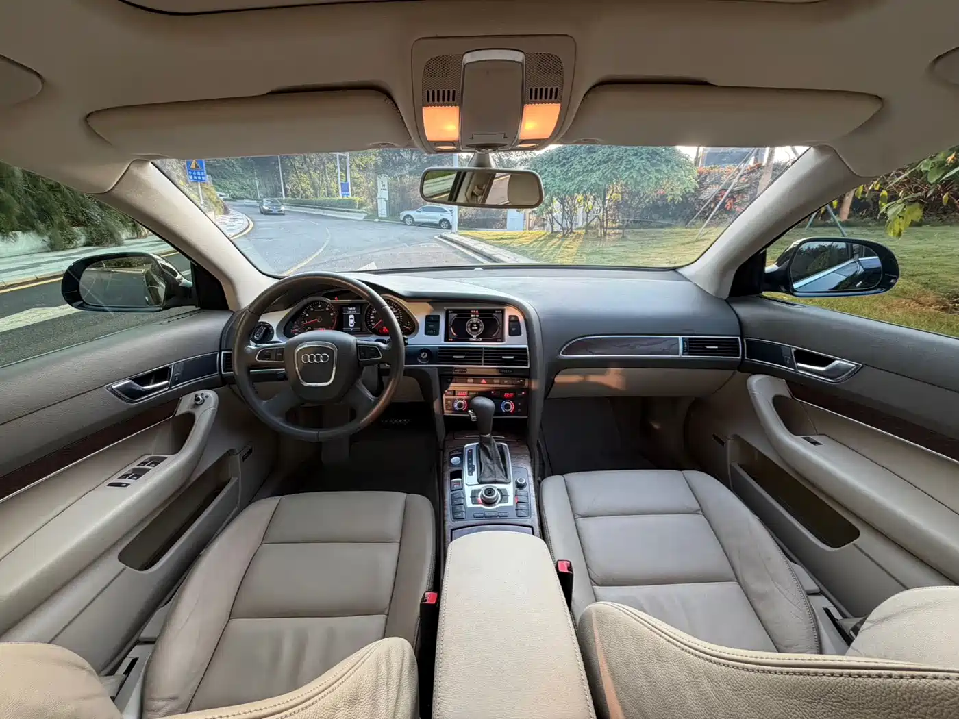 Photo 12 - Audi A6L