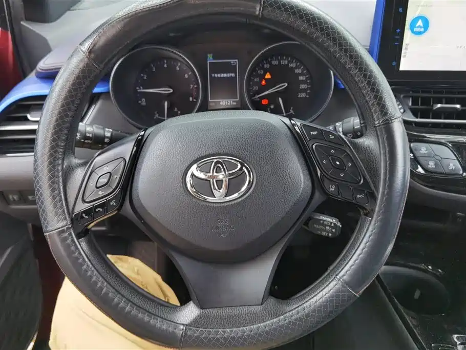 Toyota C-HR 2020 Model 2.0L Leading фото 15