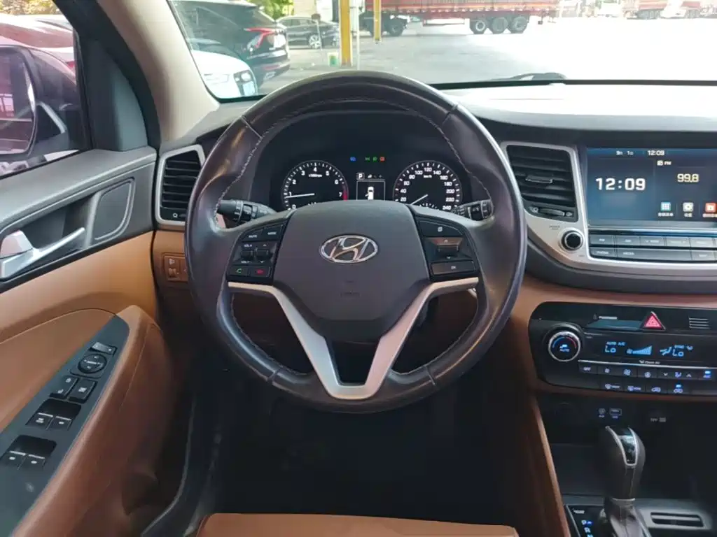 Hyundai Tucson 2016 2015 1.6T Dual Clutch 2WD Smart