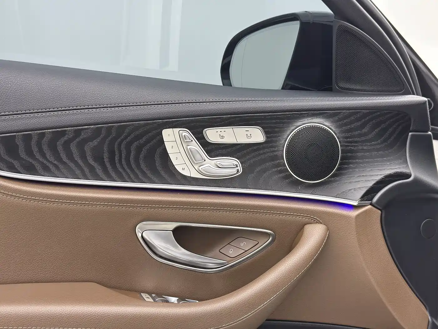Mercedes-Benz E-Class 2018 E 300 L Sport Luxury фото 15