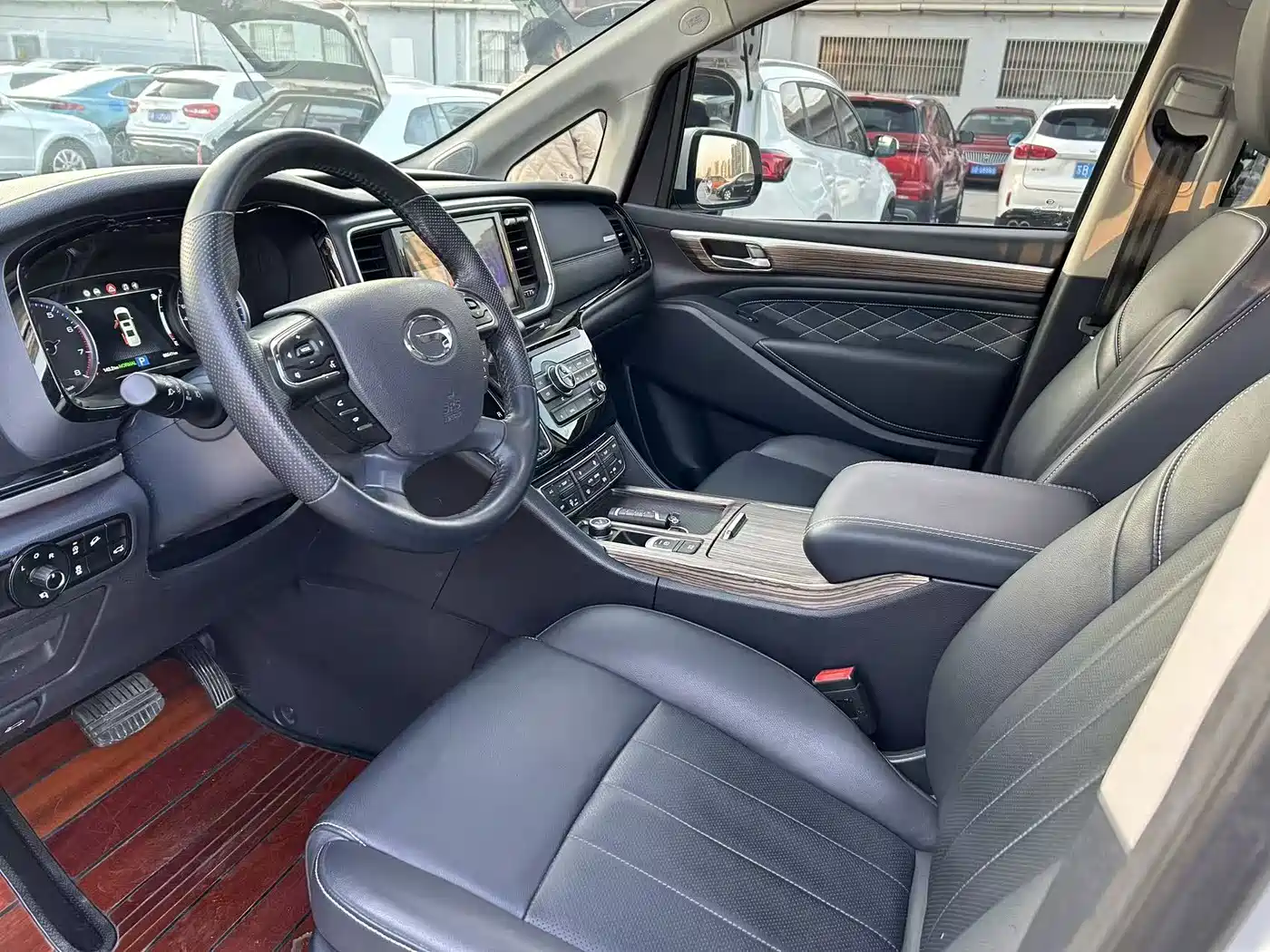 GAC Trumpchi Trumpchi M8 2020 390T Prestige фото 15